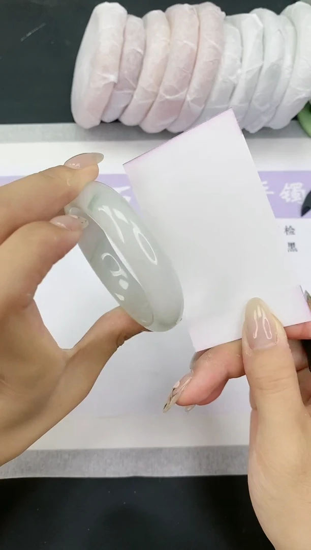 【闪购商品】石英质玉手镯未镶嵌多样性发一T79-52+