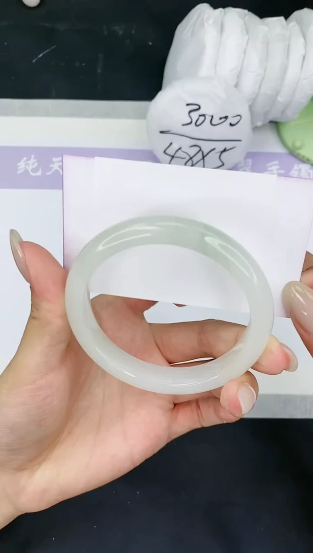 【闪购商品】石英质玉手镯未镶嵌多样性发一T48-57+