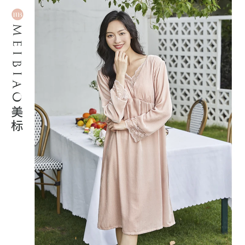 美标真丝丝绒春秋季带胸垫女士气质宽松长袖长款睡裙家居服100150