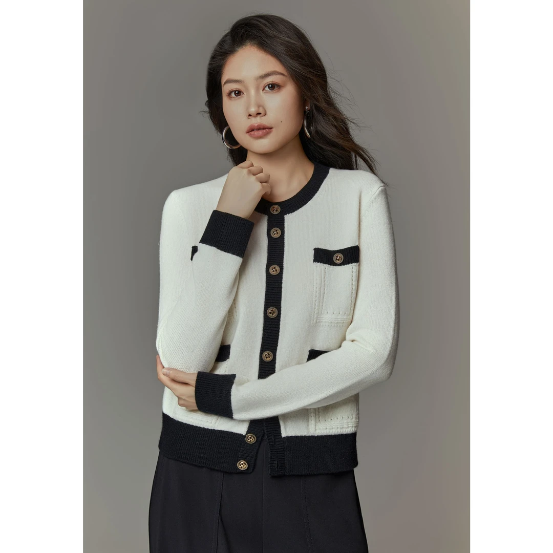 AMASS/阿玛施新款温柔气质撞色纯羊绒圆领小香风针织外套5499232