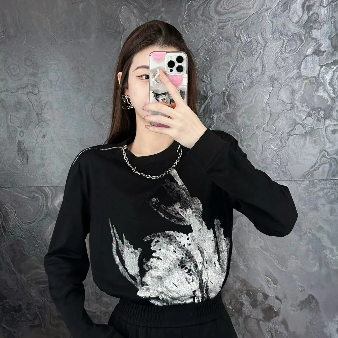 AMASS/阿玛施冬季时尚简约素面链条百搭圆领长袖纯T女重工5300993