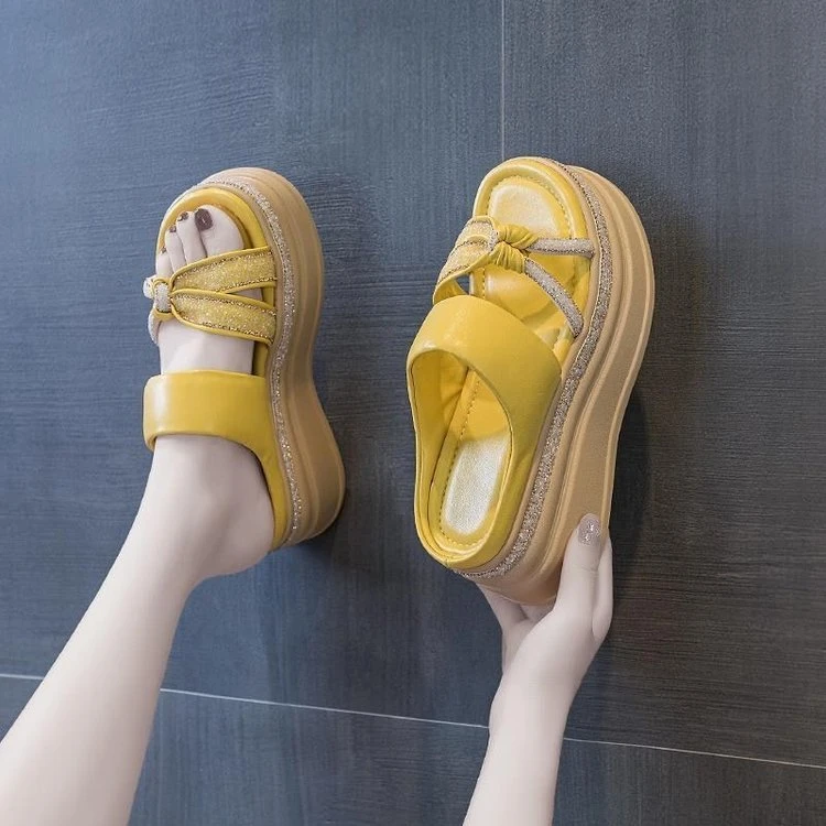 增高跟凉鞋水钻外穿防滑凉拖鞋时尚休闲女士百搭沙滩鞋松糕底鞋