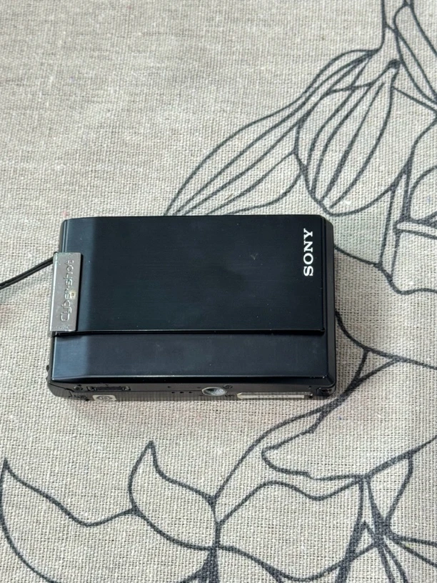9新 Sony/索尼 t100 黑色 滑盖机复古ccd数码相机