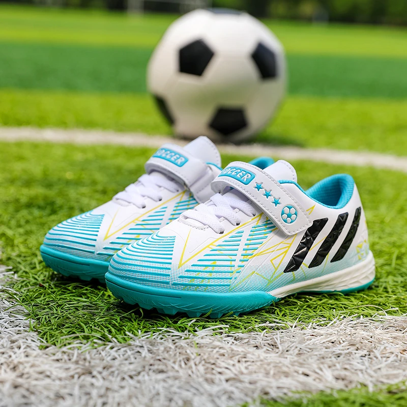 儿童足球鞋新款碎钉6-12岁草地防滑耐磨小学生男女童TF短钉魔术贴
