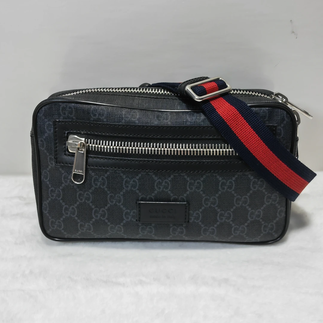 99新 GUCCI/古驰 /0866/98/男士经典黑色老花小号胸包/单肩/黑花/