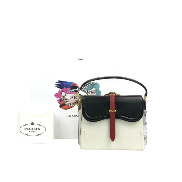 95新/普拉达/包包/市场价13000/241018WY0043