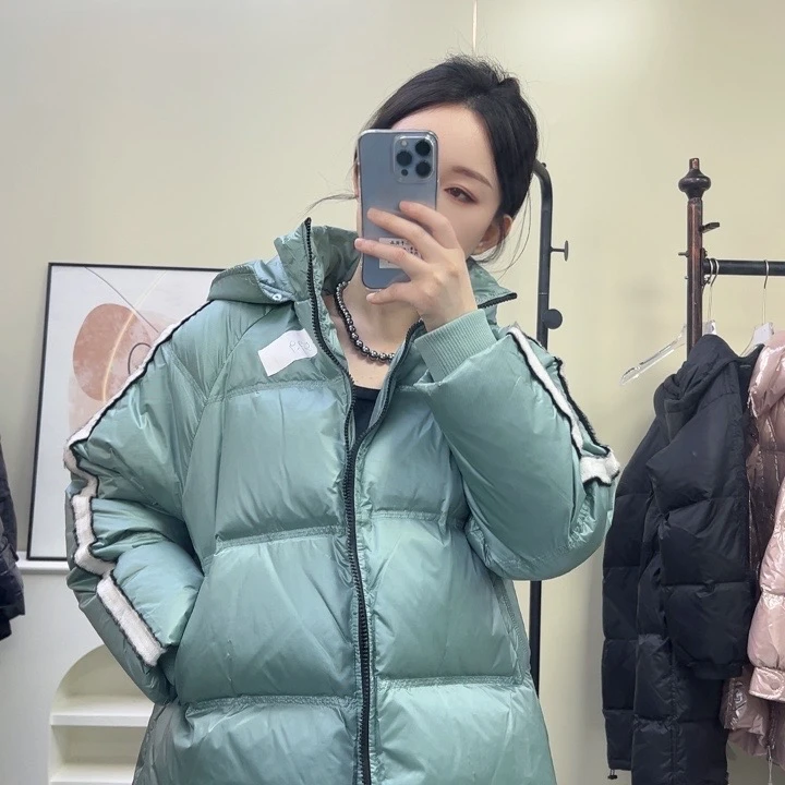 2024秋冬加厚羽绒服短款时尚休闲女士连帽女款冬季韩版运动百搭