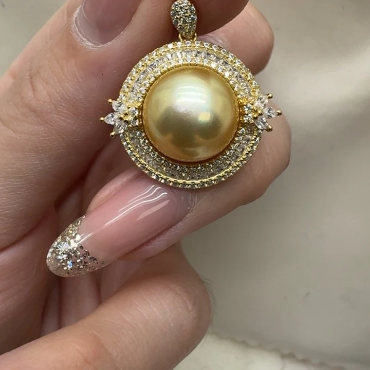 拼合珍珠（马贝珠）颈饰未镶嵌