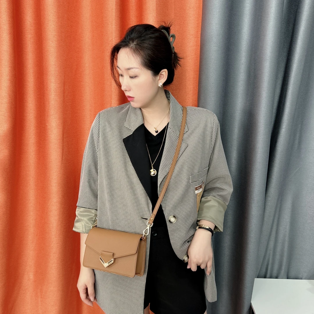 夏季新款气质时尚百搭设计师经典信封包休闲潮流格纹手机包DS-066