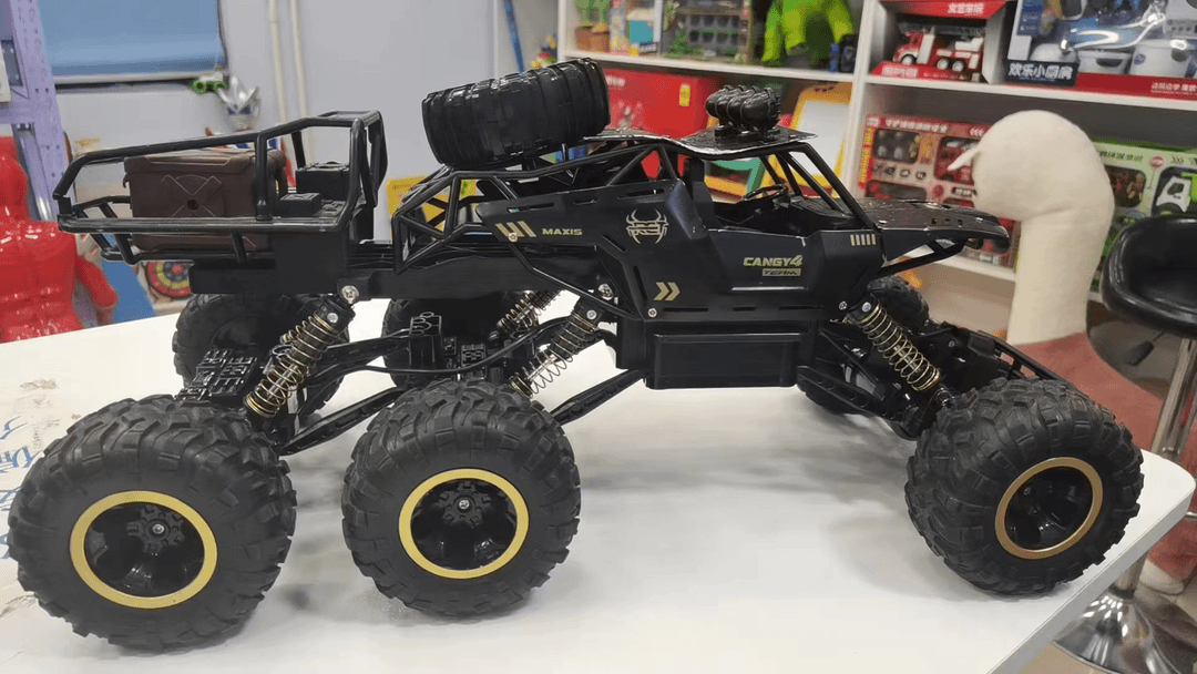 【礼盒装充电版本】六轮四通遥控越野攀爬车