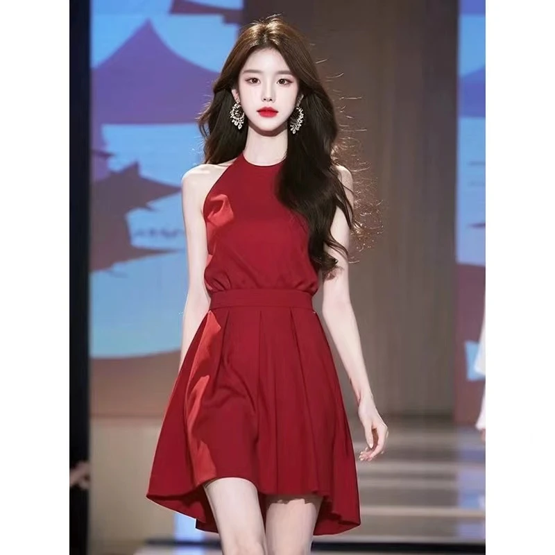 高级红法式浪漫气质收腰连衣裙女夏装无袖轻奢高端直播间小众短裙