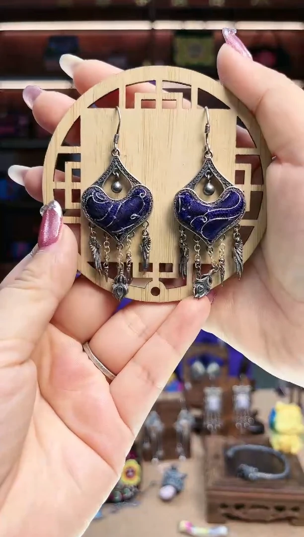 【闪购商品】织绣1607黔东南苗族刺绣