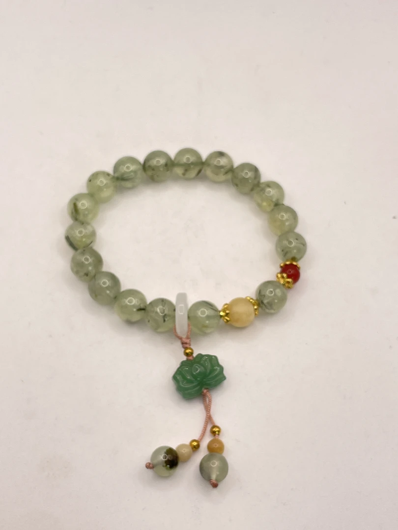 P140绿水晶手串多样性发货