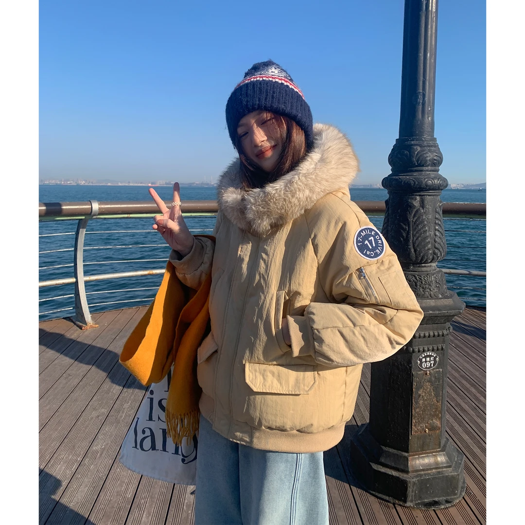 【西西里安】 90白鸭绒连帽可拆卸毛领羽绒服韩版复古贴标派克服