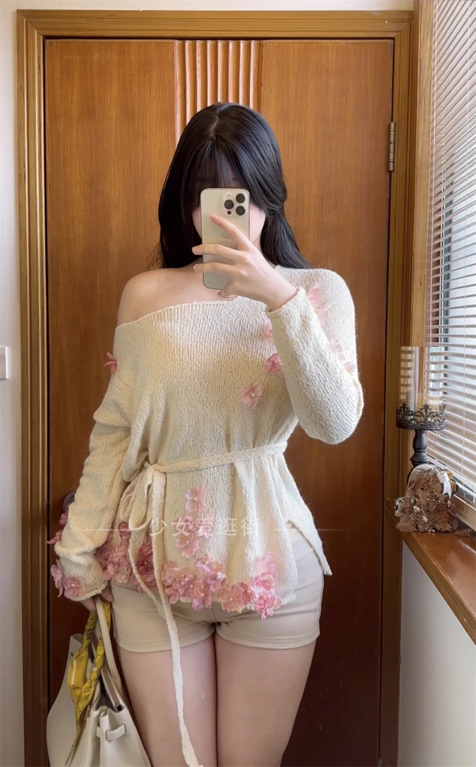 重工立体花朵绑带宽松毛衣女设计感小众气质露肩不规则针织衫上衣