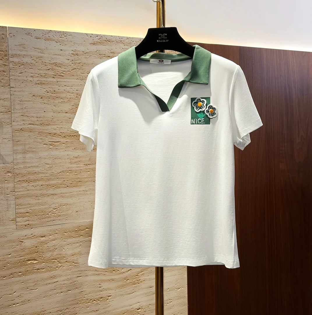 【清新翻领刺绣短袖V领】夏季时髦显瘦宽松减龄重工短袖T恤女式上衣