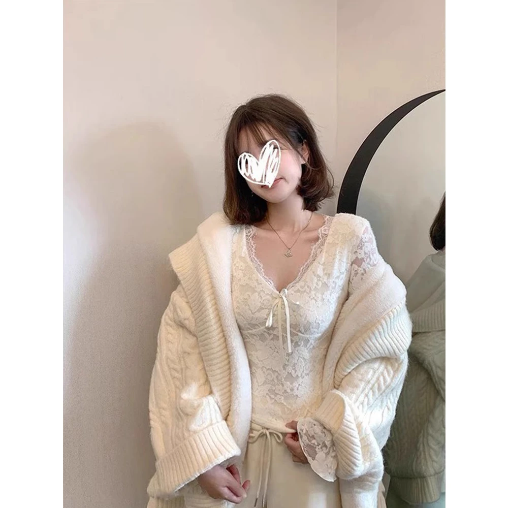 【8258】大码女装胖mm蕾丝衫内搭打底衫V领秋冬季磨毛加厚上衣