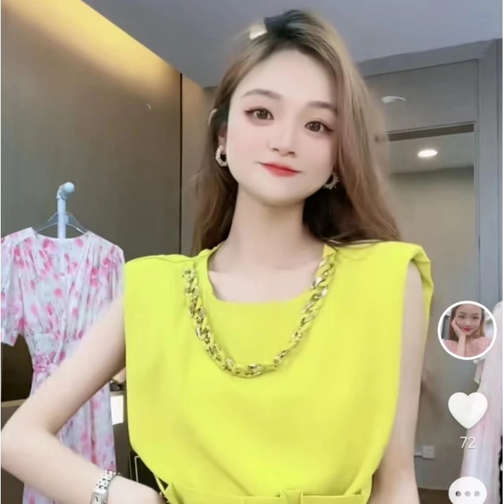 【秀宝女装】气质时尚显瘦无袖坎肩圆领衬衫+高腰短裤XB8406