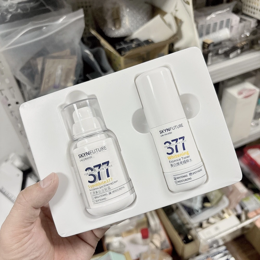 377肌源焕亮美白精粹水