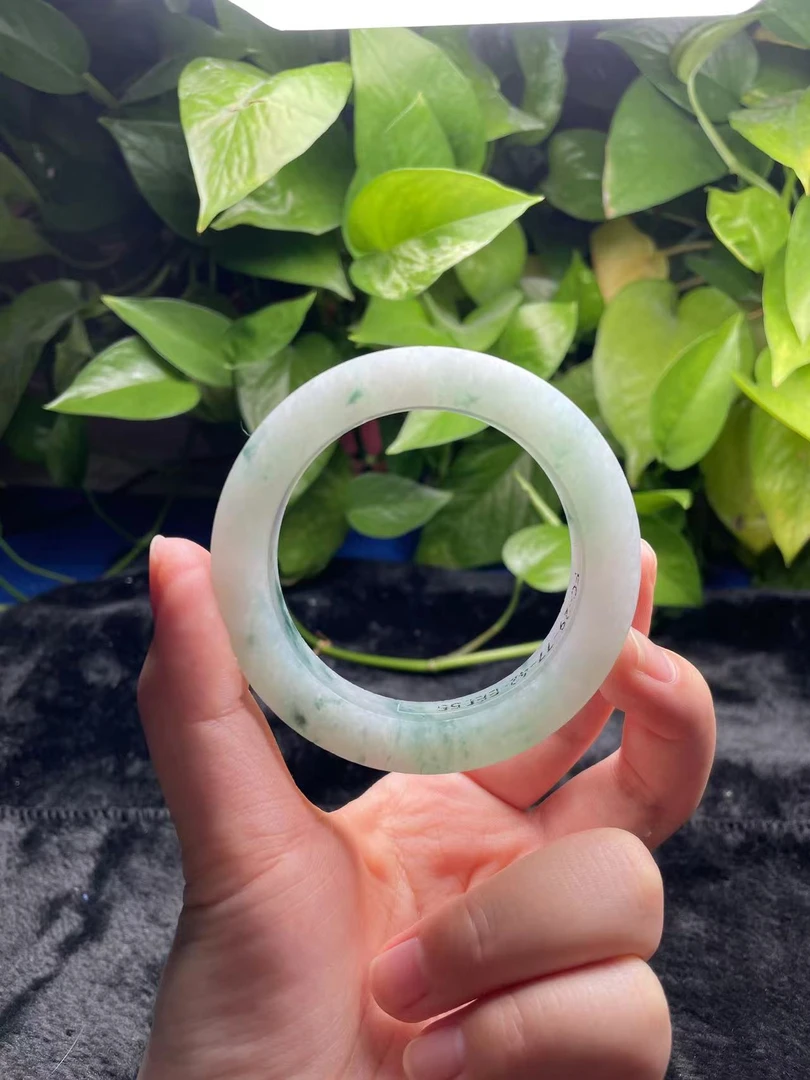 天然A货翡翠手镯定制