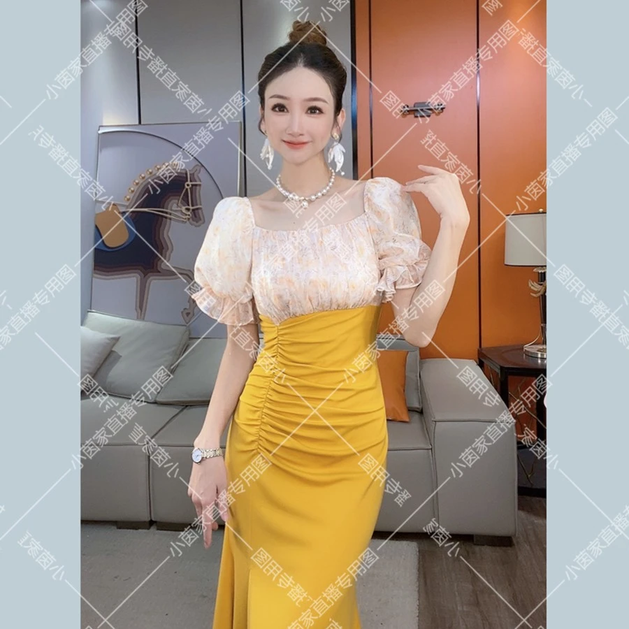 【小茵家】气质碎花拼色方领拼接鱼尾修身连衣裙轻奢