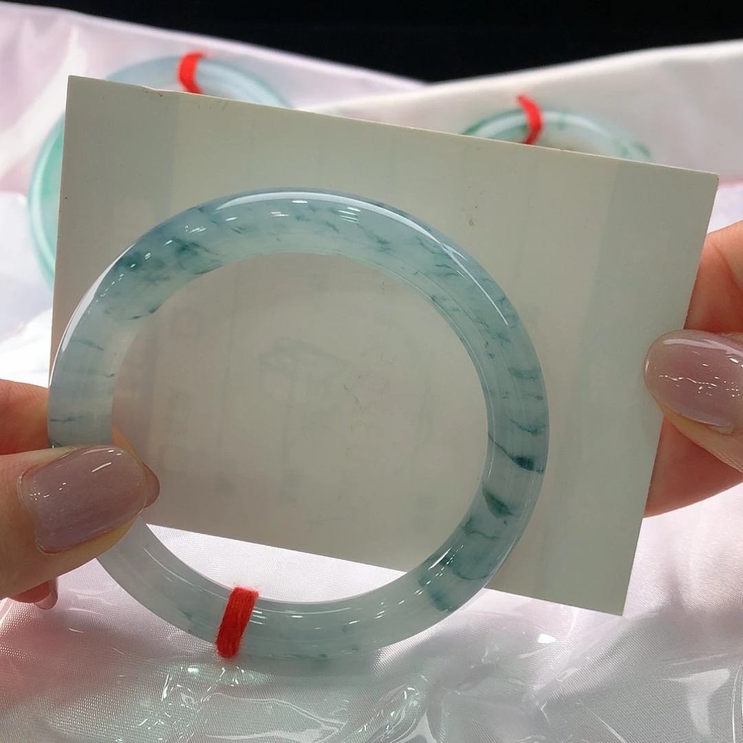 翡翠手镯未镶嵌圈口52.8