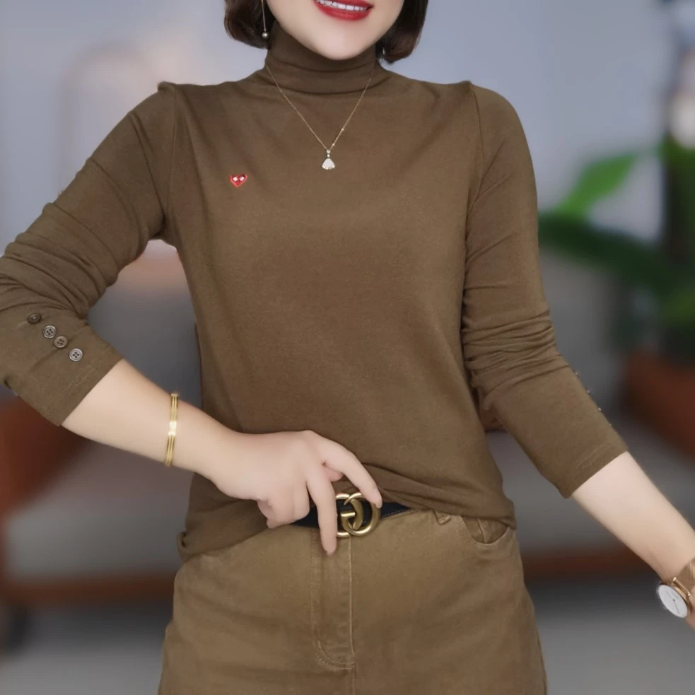 伴月伊人爱心刺绣打底衫9283