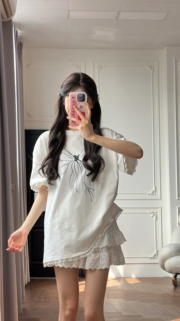 小小仟 手绘蝴蝶结蕾丝边白色宽松圆领短袖T恤小众简约日常上衣女