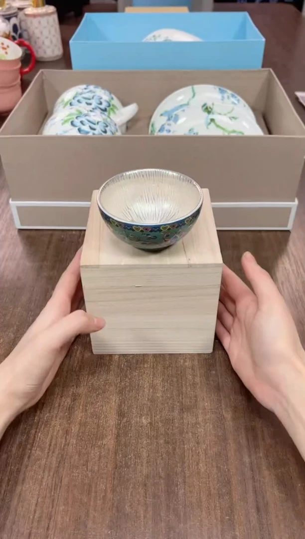 【闪购商品】瓷瓶绿