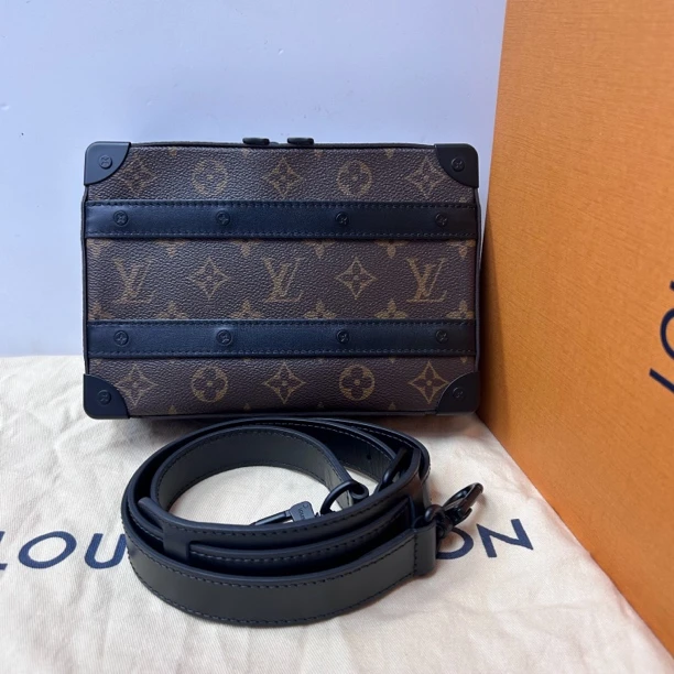 99新 LouisVuitton/路易威登 handle soft trunk棕老花盒子包1153