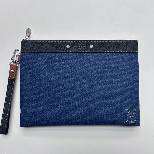 99新 LouisVuitton/路易威登 新款灰蓝色全皮信封手拿包1195