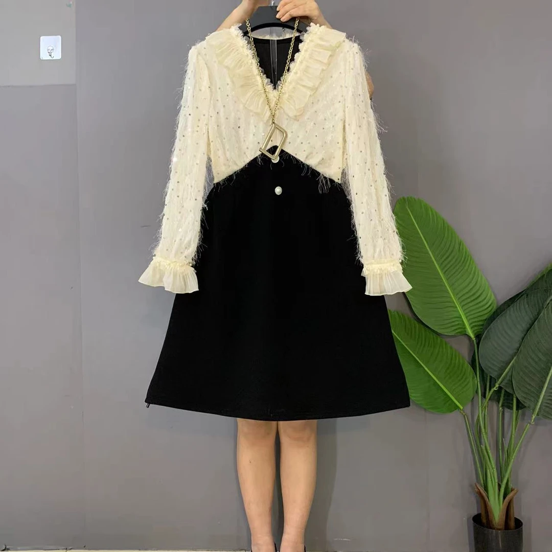 新款大码女装时尚洋气V领木耳花边拼接显瘦连衣裙