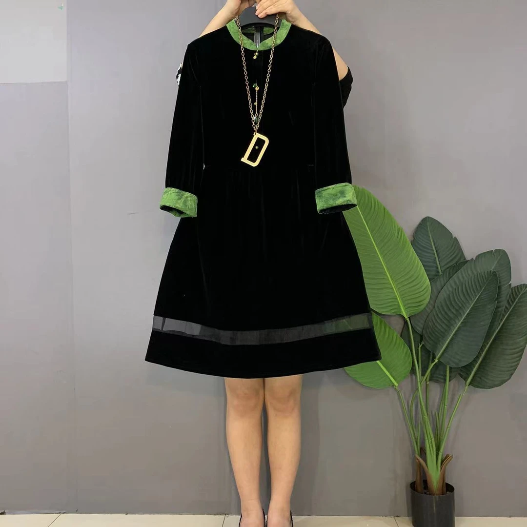 新款时尚洋气大码女装丝绒显瘦连衣裙