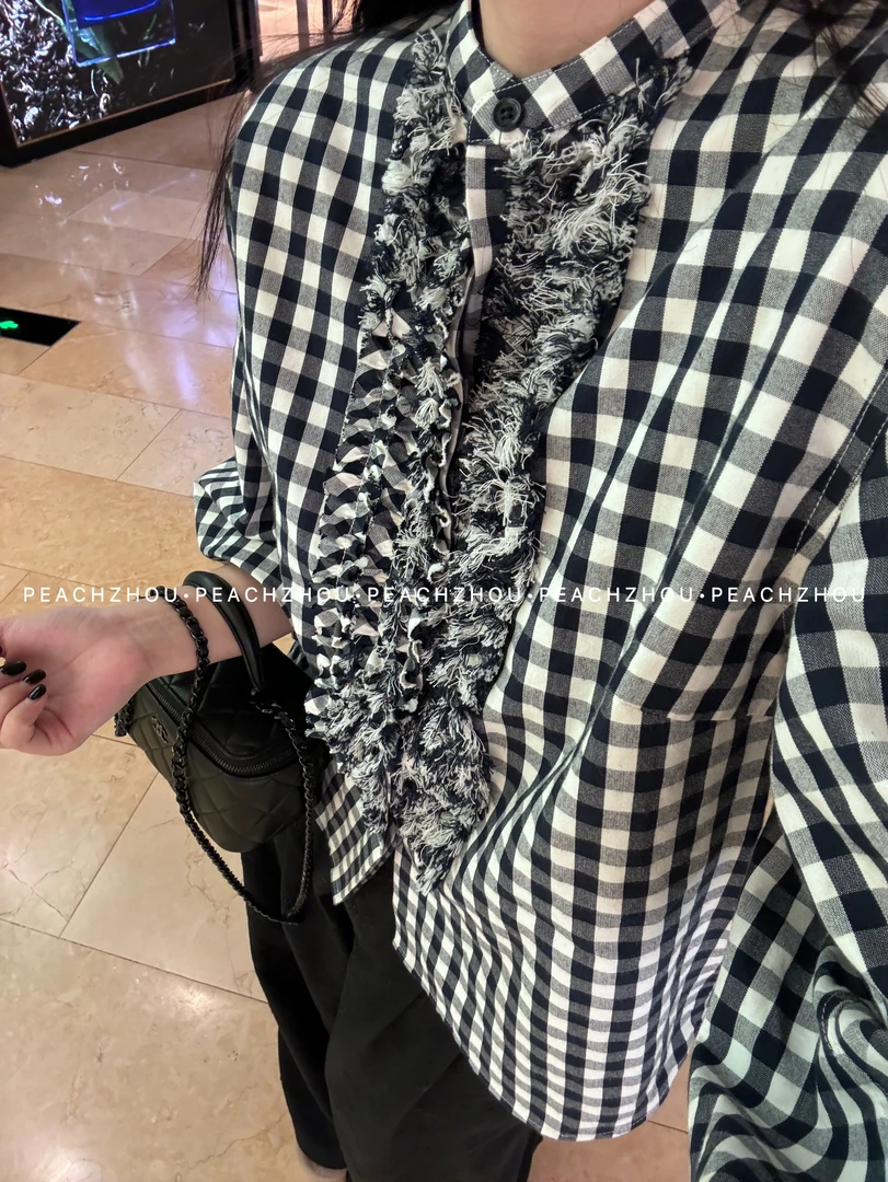 『PEACHZHOU』黑白格纹木耳毛须边圆领衬衫休闲文艺小众设计感上衣