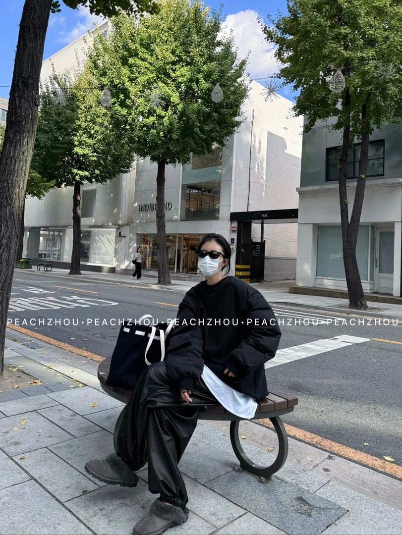 『PEACHZHOU』蛋白皮加绒宽松直筒皮裤摩登休闲慵懒高级感束脚长裤