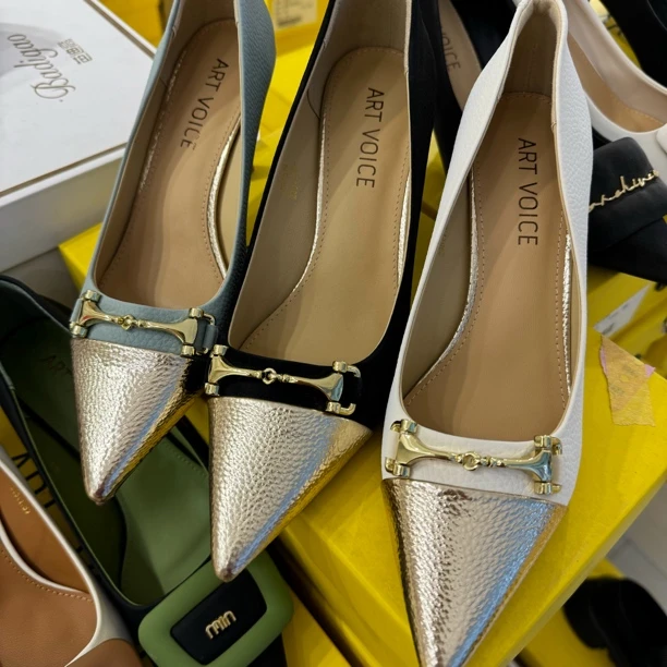 1079气质轻奢尖头法式优雅细跟单鞋