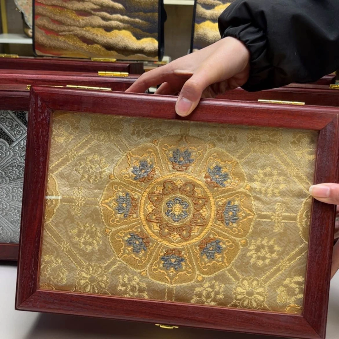 【闪购商品】绢织绣周*师