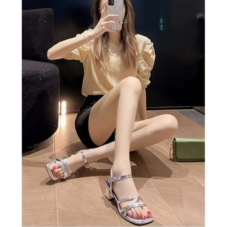 林先生 一字带粗跟凉鞋女2024年夏季新款仙女风银色高跟鞋78911