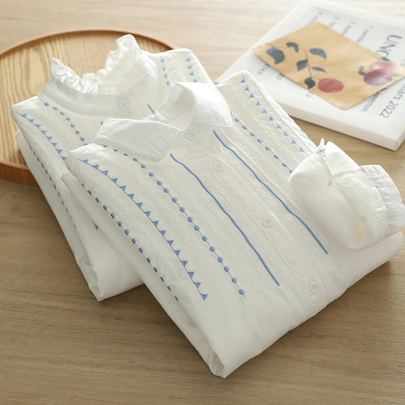 木耳边立领白色刺绣加绒保暖衬衫2024秋冬加厚长袖打底衬衣衬衣女