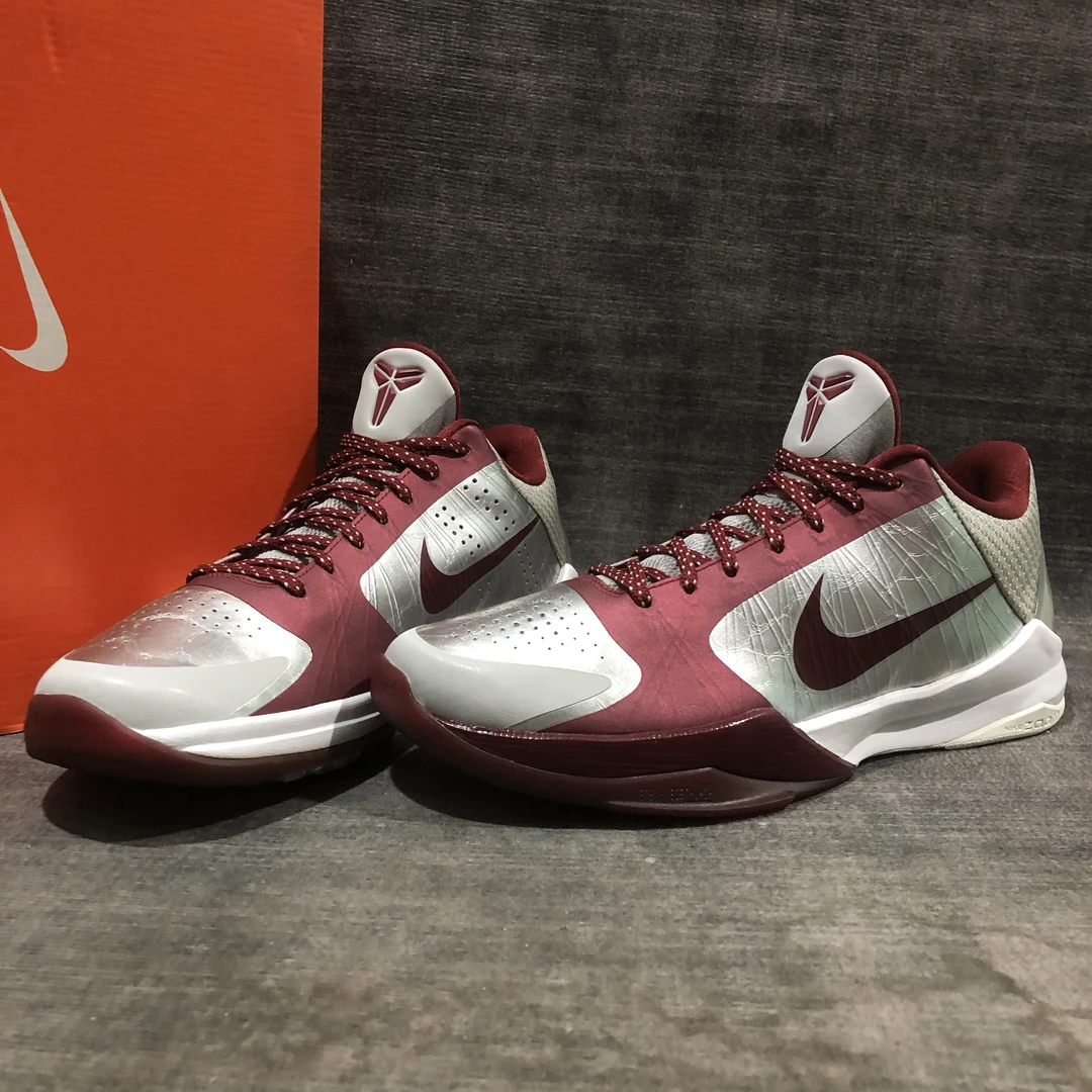 43码/科比5 Lower Merion ACE 宾夕法尼亚高中 PE 全新 带原盒