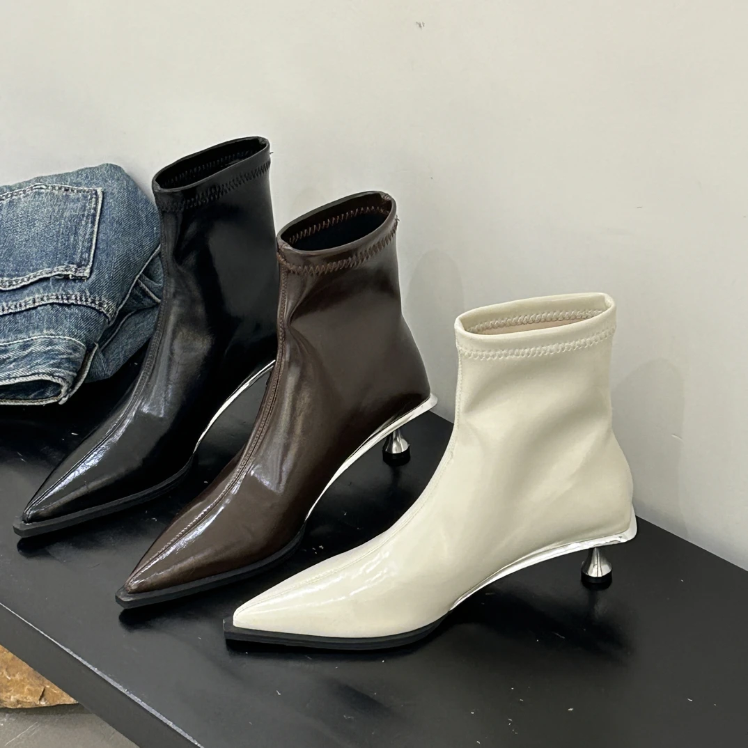 欧美靴子女2024秋新款漆皮复古女短靴尖头细跟短筒靴套筒瘦瘦靴女