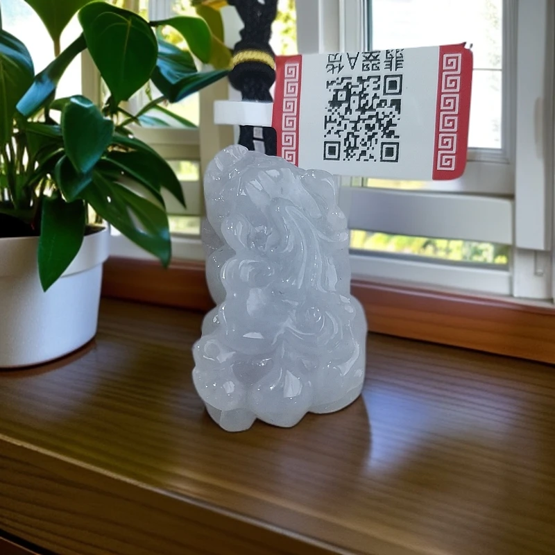 翡翠貔貅挂坠  很冰很润 带证书 高32.8 mm 宽20.3mm 厚度12mm