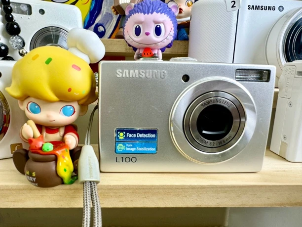 90新 Samsung/三星 三星l100 800w像素 拍人不错