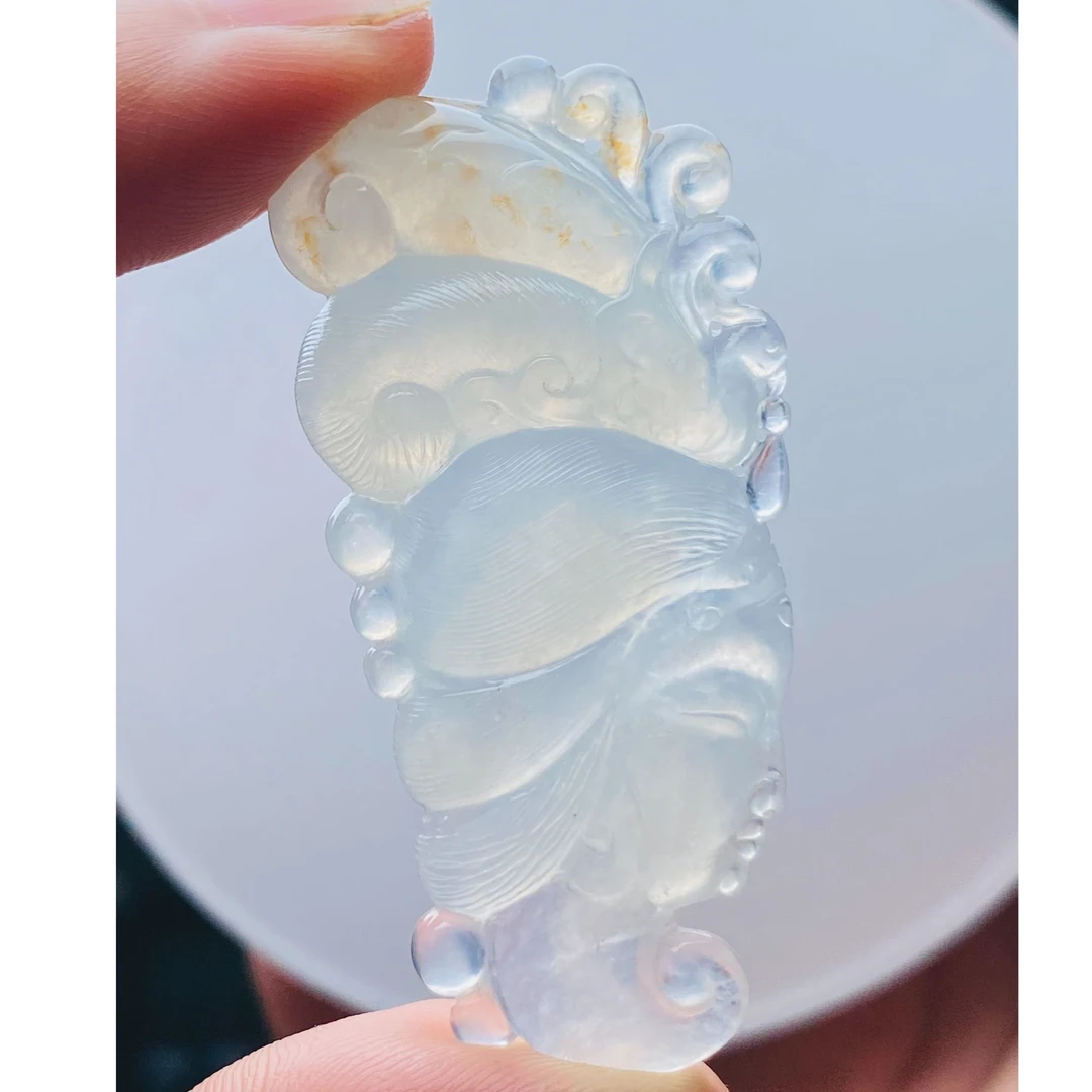 天然缅甸A货翡翠美人头吊坠冰种轻奢气质百搭仙气雕刻精美小众