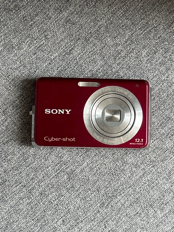 9新 Sony/索尼 索尼w190 1000w像素 电池盖微瑕下单no退no换