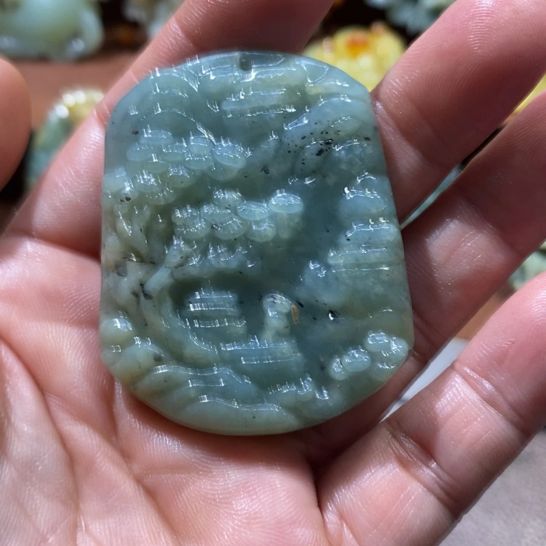 蛇纹石玉颈饰未镶嵌