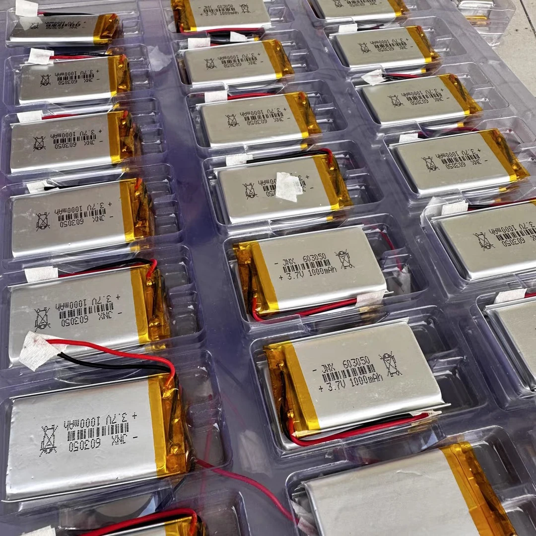 603050大容量3.7v锂电池聚合物4.2v可充电通用内置电芯1000mAh