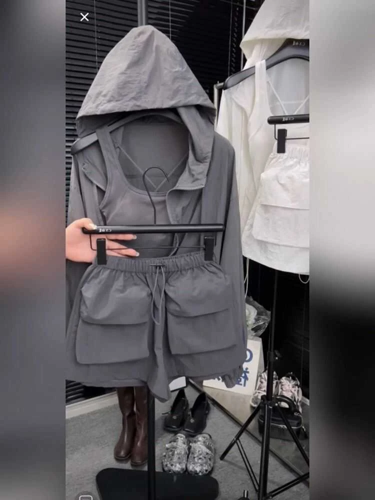 欧货爆款夏季新款速干防晒设计感小众显瘦连帽外套短裤运动风套装