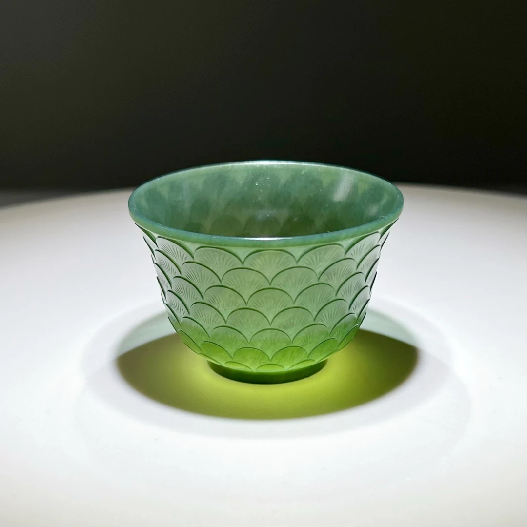 0100077和田玉青玉鳞纹杯