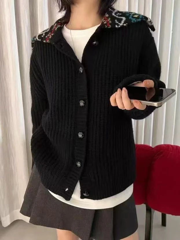 韩女装代个性图案翻领单排扣6923针织开衫